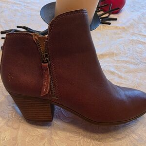 Frye Women's Ankle Boot in Burgundy Leather